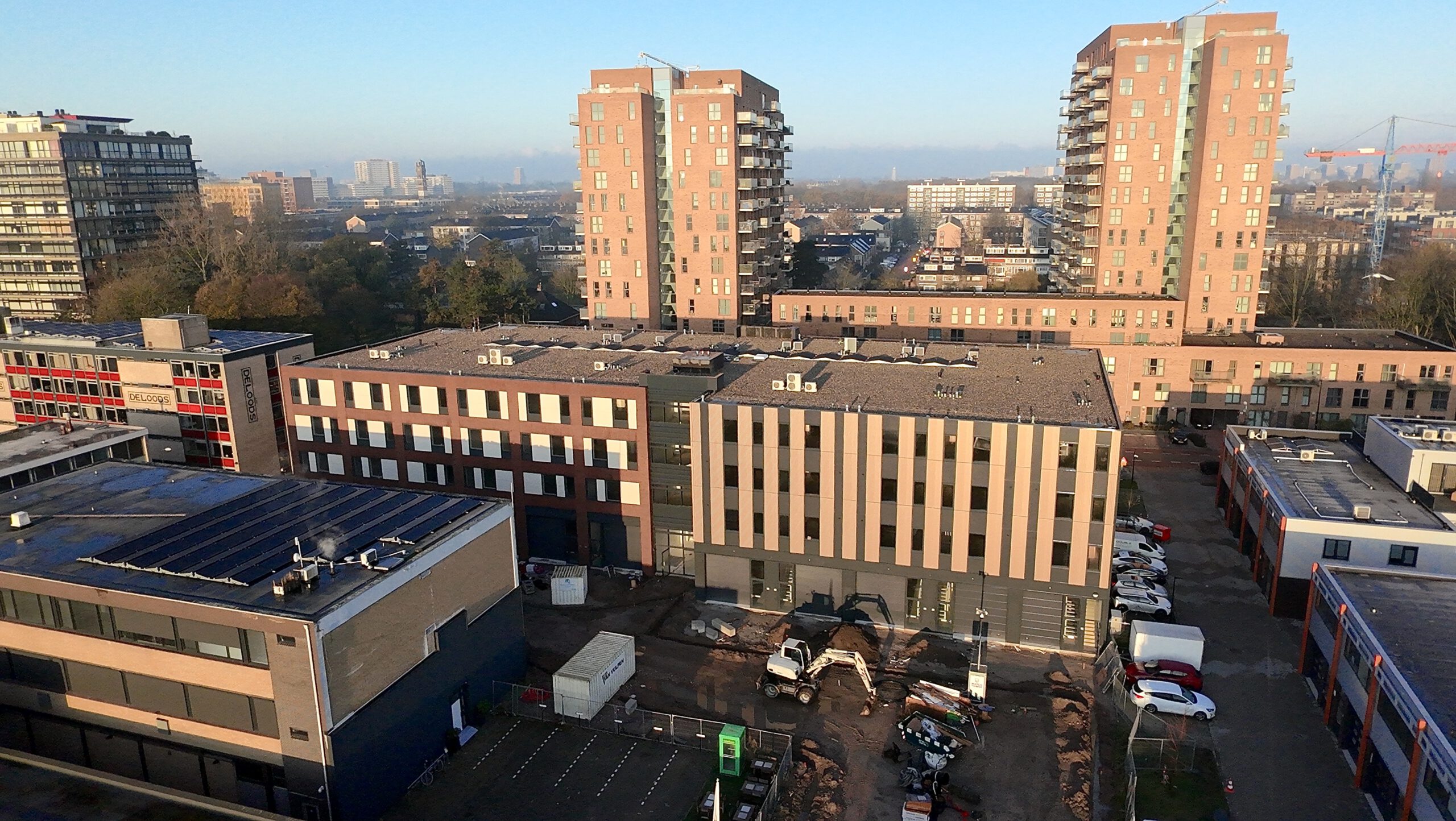 FLEX gebouw in de ochtendzon Rijswijk